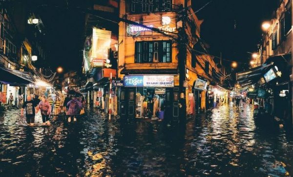 Hà Nội – Mùa này lắm những cơn mưa Phố cổ Hà Nội mùa hè 2018