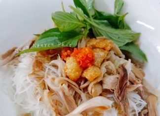 Về Gia Lai, ăn phở khô đúng điệu để cảm nhận hết món ngon lừng danh phố núi