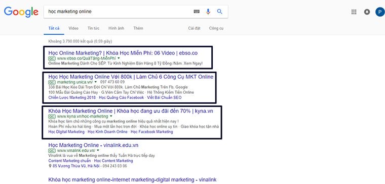 Quảng cáo Google AdWords dựa vào hệ thống đấu giá từ khóa để xếp hạng quảng cáo ở trang kết quả tìm kiếm.