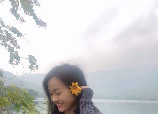 Ngày bếp vắng mẹ.Cứ thi thoảng, như bây giờ, tớ lại sực nhớ ra mà tự hỏi, không biết lẵng hoa xinh xinh treo lơ lửng chỗ Aha coffee ven hồ Gươm cái hôm tớ ngồi