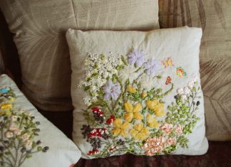 Câu chuyện khởi nghiệp về áo gối thêu